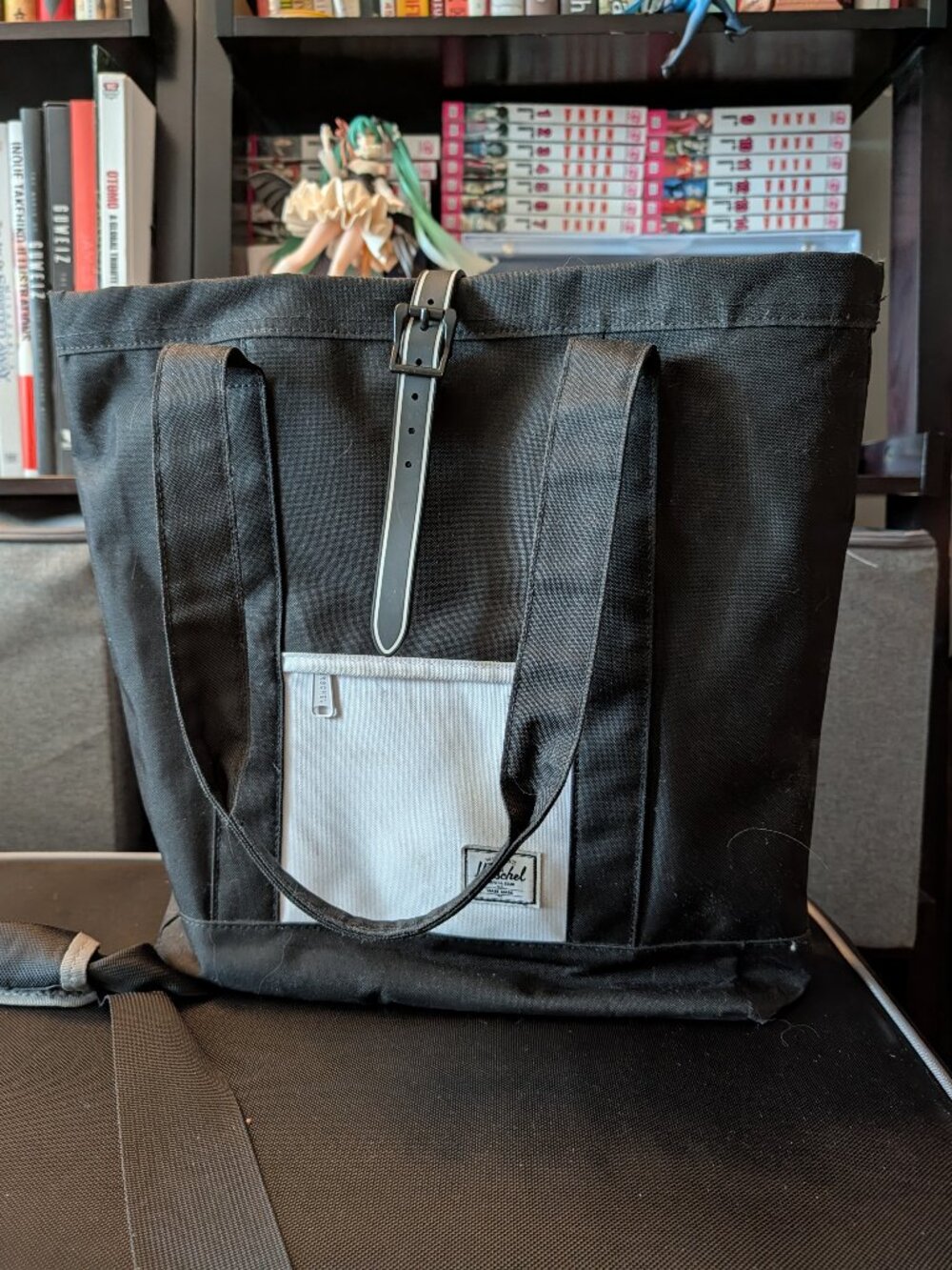 Herschel Tote - Black/White